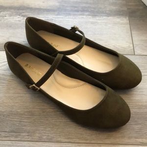 Mary Jane shoes 8.5 BNIB